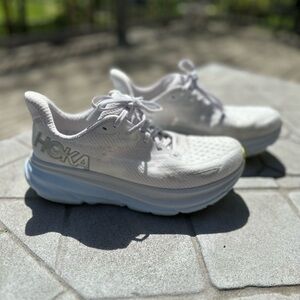 Women’s Hoka 9 Clifton! Great shoes!